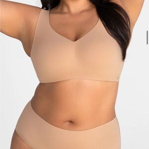 Honeylove SoftForm V-Neck Seamless Wireless Bra Plus Size 3XL